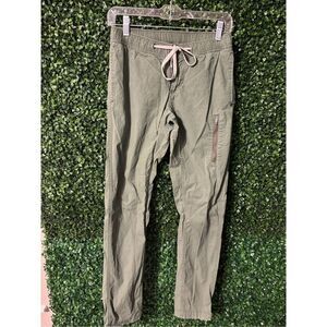 Vuori Green Ripstop Pants Size Small